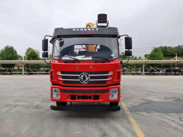 國六東風(fēng)隨專(zhuān)K5徐工8K單橋隨車(chē)吊