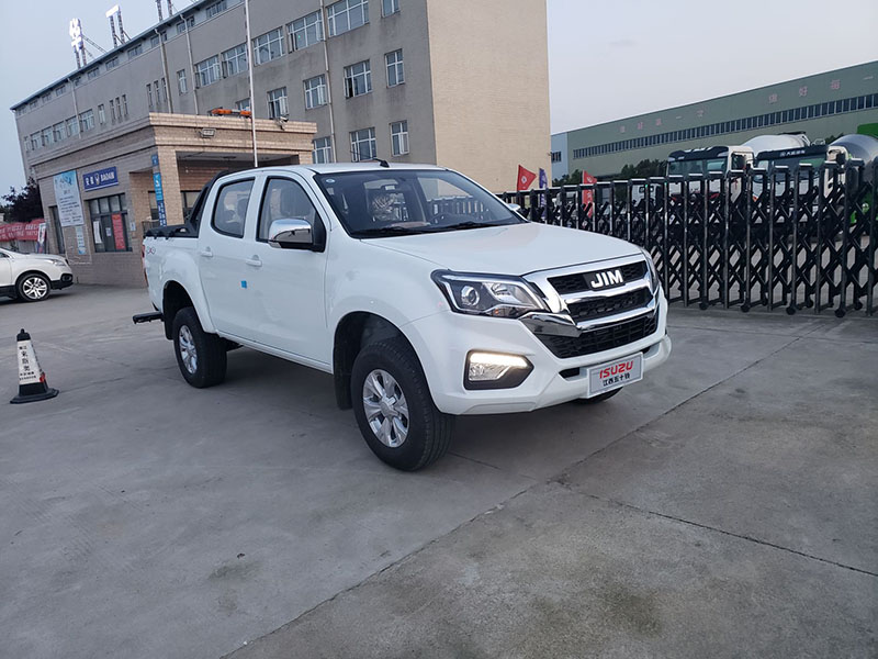 江西五十鈴皮卡地庫清障車(chē)