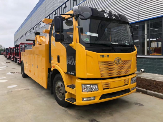 國六解放J6拖吊聯(lián)體黃牌清障車(chē)