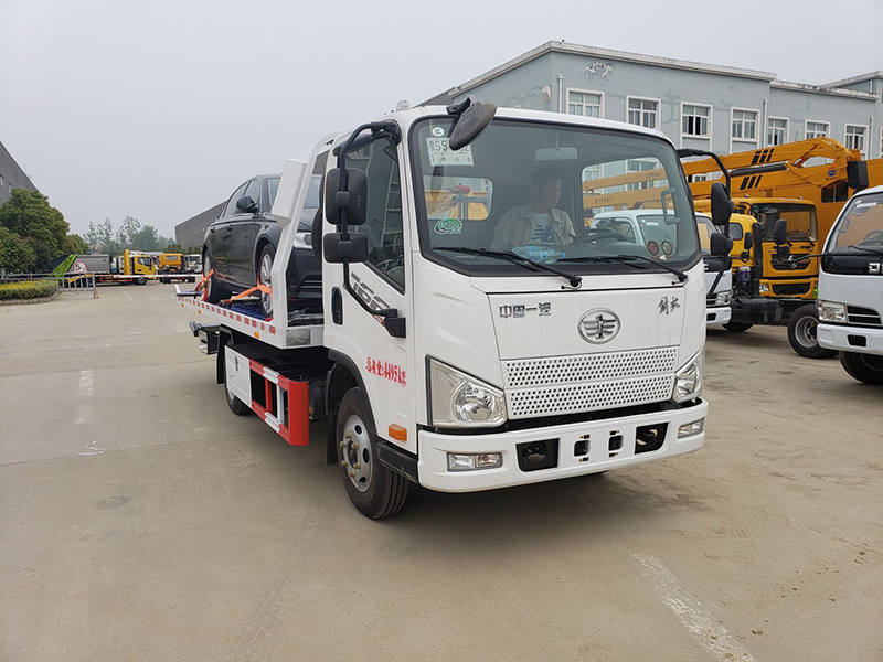 北京牌的國六藍牌解放清障車(chē)