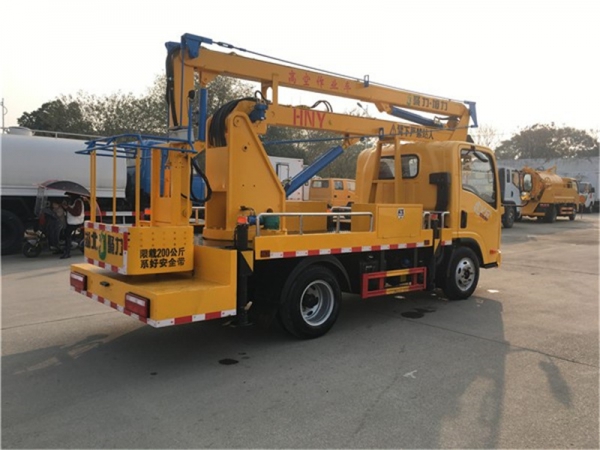 國六解放13.5米高空作業(yè)車(chē)