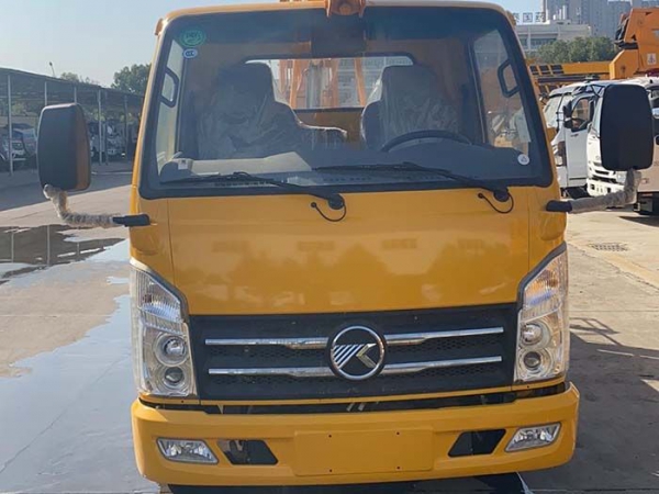 國六華通凱馬汽油高空作業(yè)車(chē)