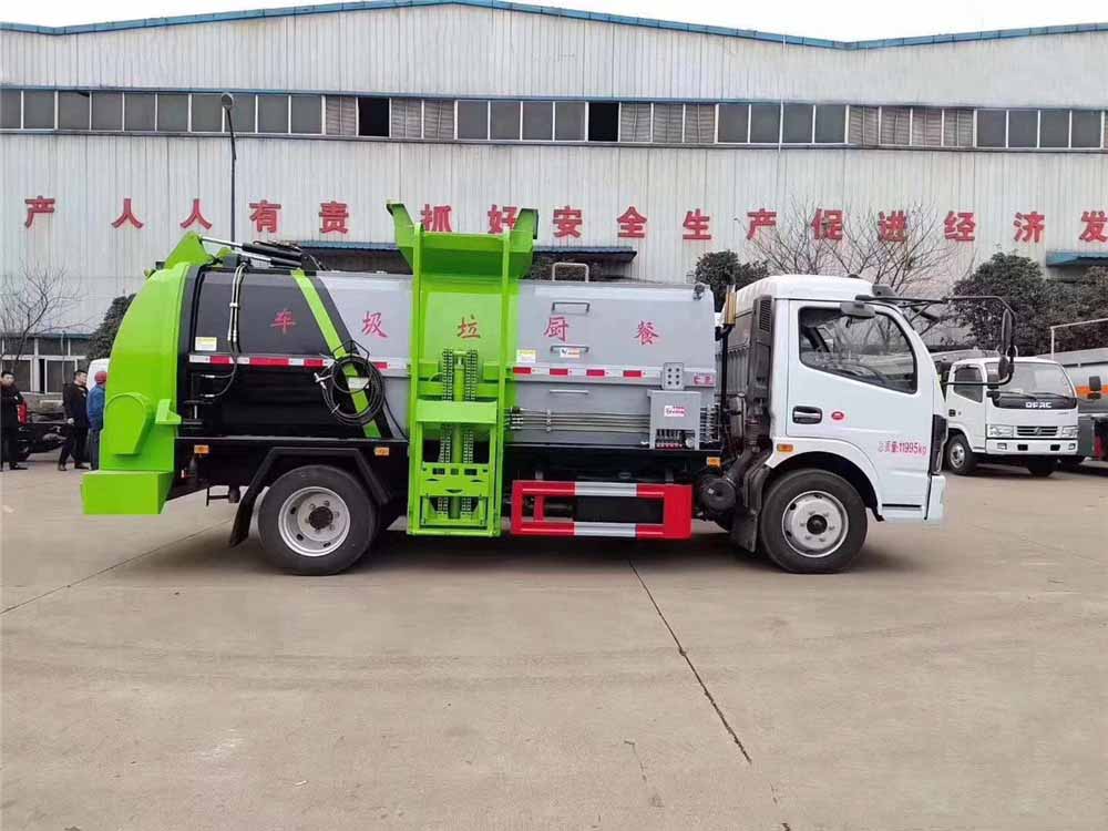 國六8方東風(fēng)D7餐廚垃圾車(chē)