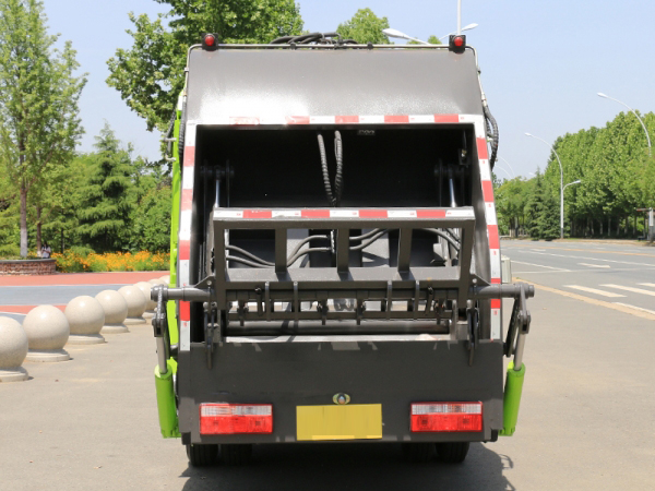 國六小多利卡 6方 壓縮垃圾車(chē)