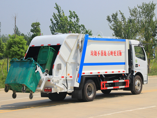 國六大多利卡 8方 壓縮垃圾車(chē)