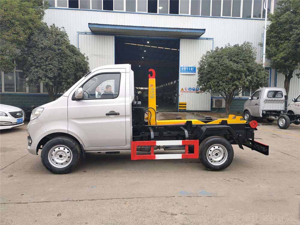 國六3-4方 藍牌長(cháng)安 勾臂垃圾車(chē)