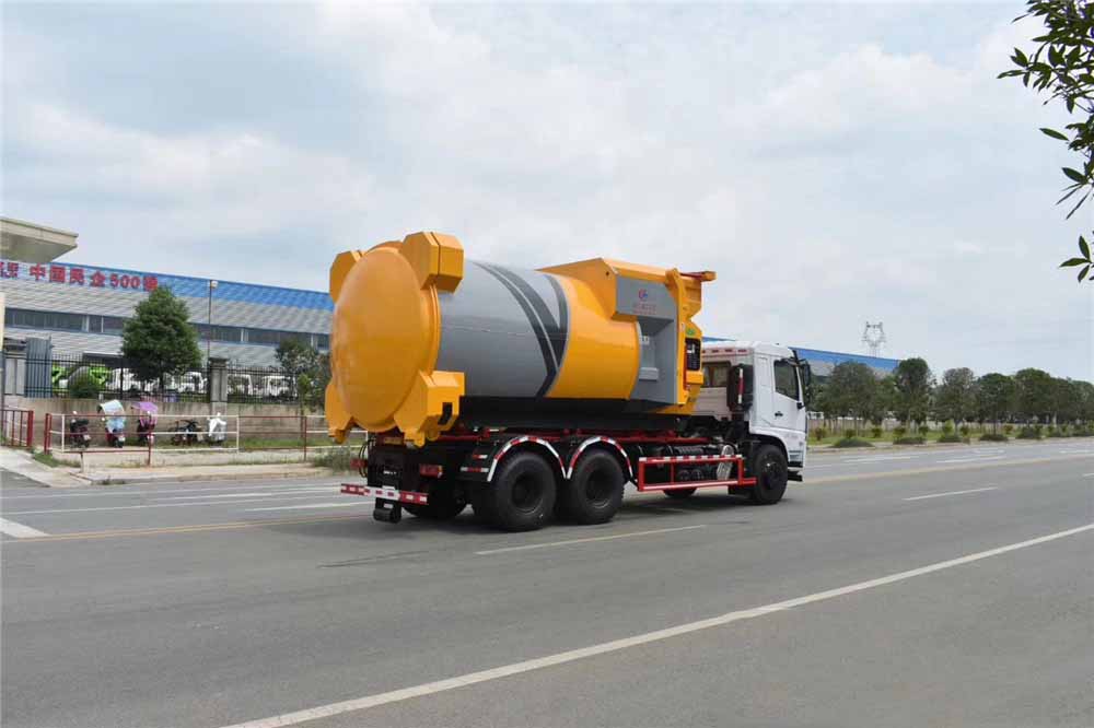 國六18方東風(fēng)專(zhuān)底后雙橋 勾臂垃圾車(chē)