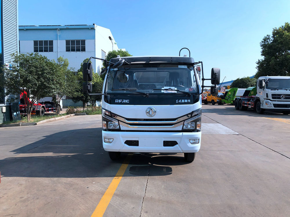 國六8立方東風(fēng)D7 壓縮垃圾車(chē)