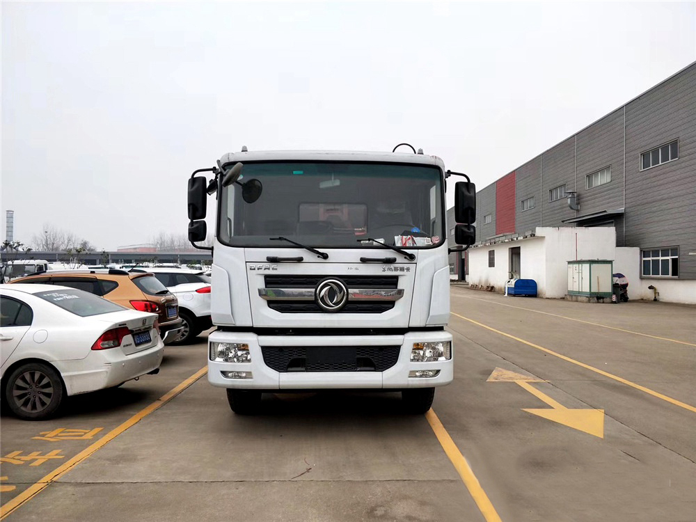 國六12立方東風(fēng)D9 壓縮垃圾車(chē)