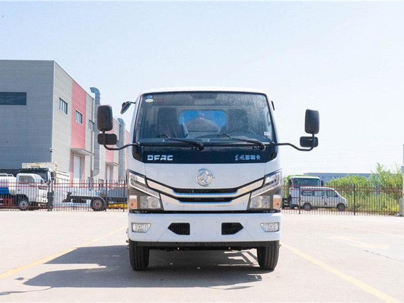 藍牌東風(fēng)多利卡5方勾臂垃圾車(chē)