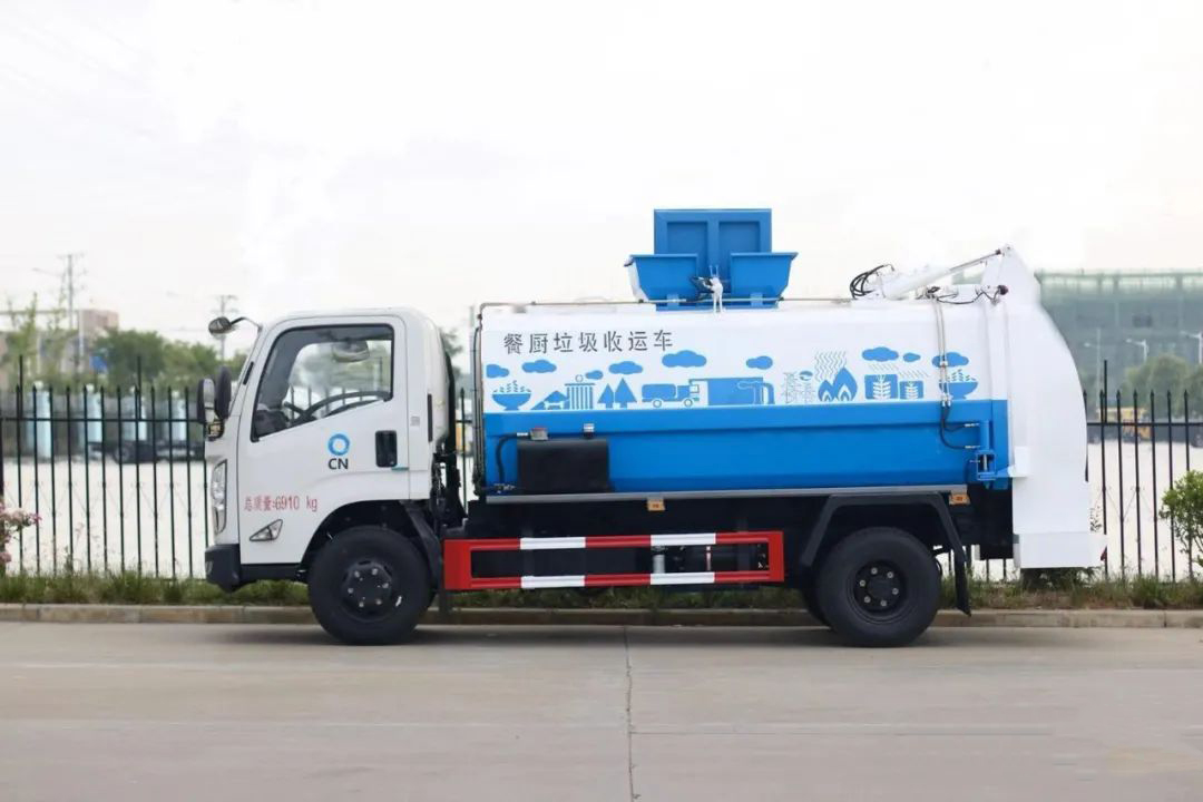 江鈴凱銳國六4.5方餐廚垃圾車(chē)