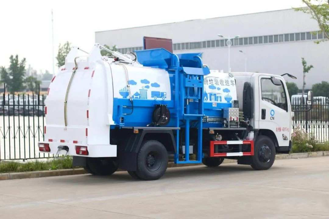 江鈴凱銳國六4.5方餐廚垃圾車(chē)