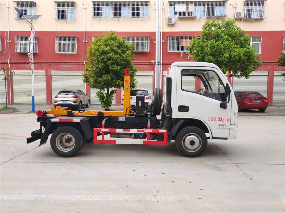 國六3方 藍牌躍進(jìn) 勾臂垃圾車(chē)