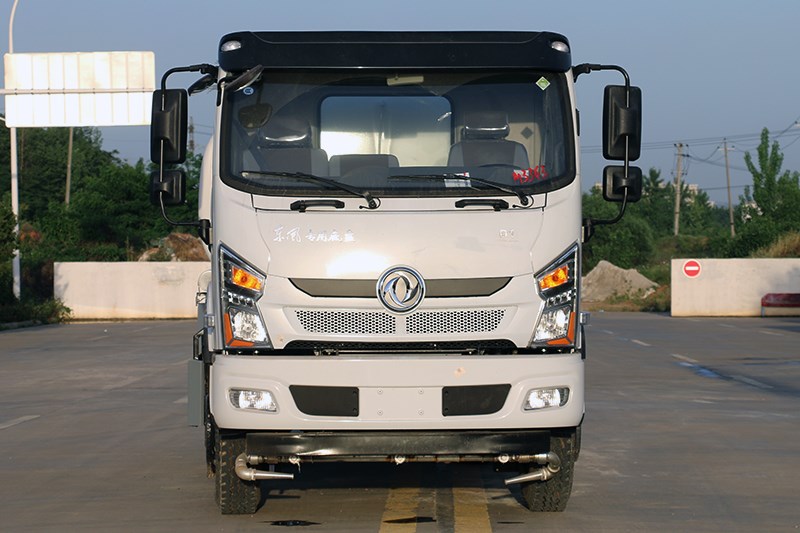 國六東風(fēng)專(zhuān)底DIL 12噸 灑水車(chē)