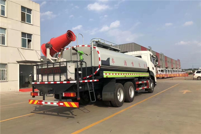 東風(fēng)天龍后八輪20噸噴霧車(chē)，國六綠化噴灑車(chē)