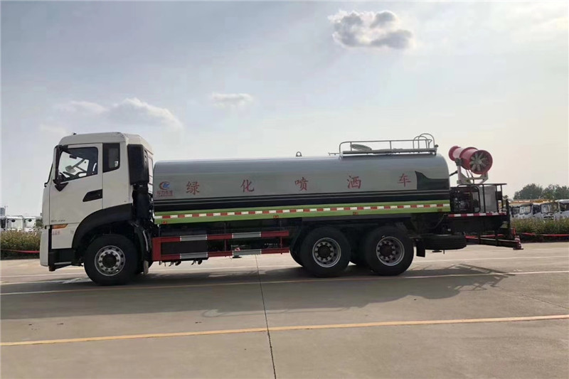 東風(fēng)天龍后八輪20噸噴霧車(chē)，國六綠化噴灑車(chē)