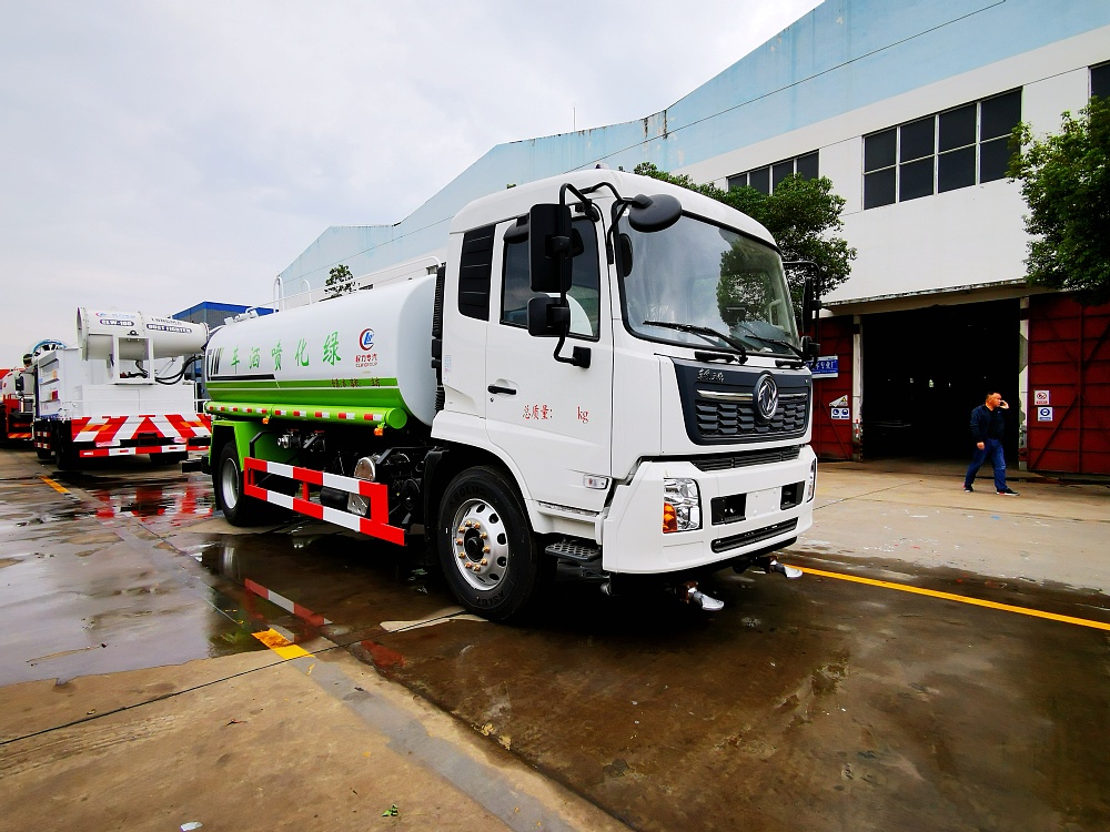 東風(fēng)天錦綠化噴灑抑塵車(chē)國六12立方/30-40米霧炮