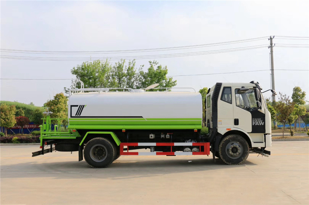 國六13立方解放J6 灑水車(chē)