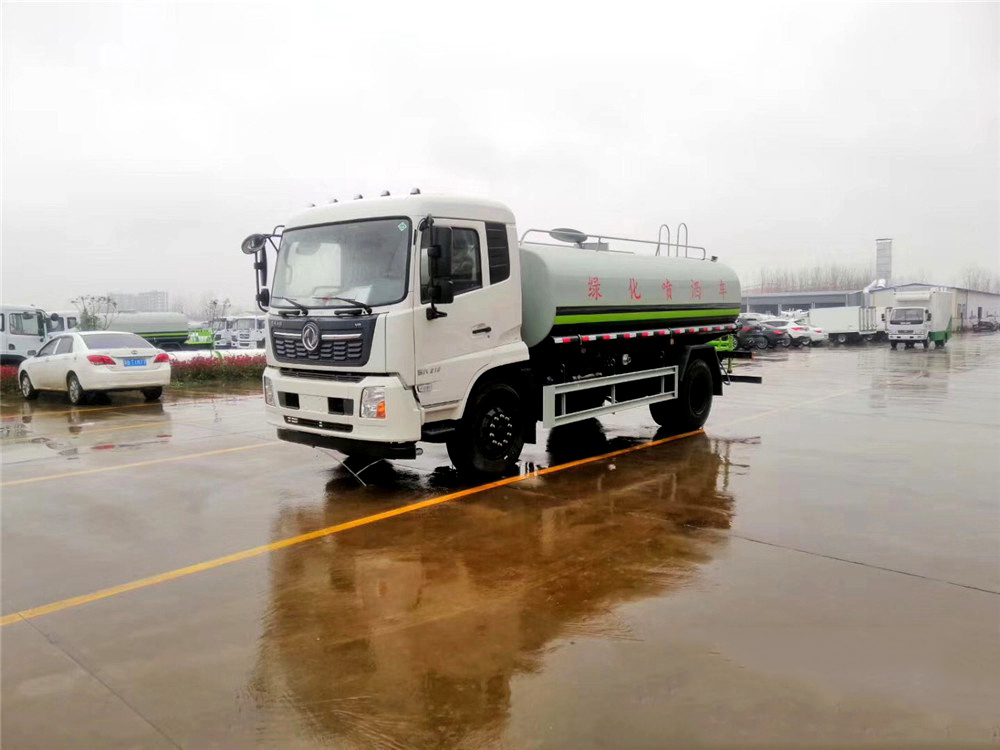 國六13立方東風(fēng)天錦 灑水車(chē)