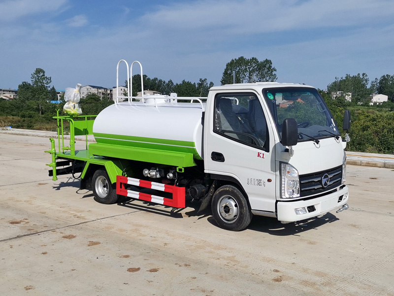 凱馬2方藍牌灑水車(chē)