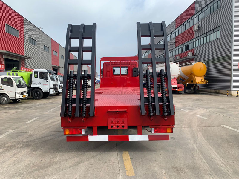 東風(fēng)華神T5后八輪平板車(chē)