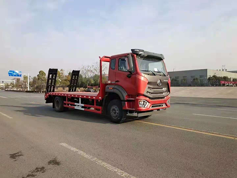 國六重汽豪沃新款平板運輸車(chē)