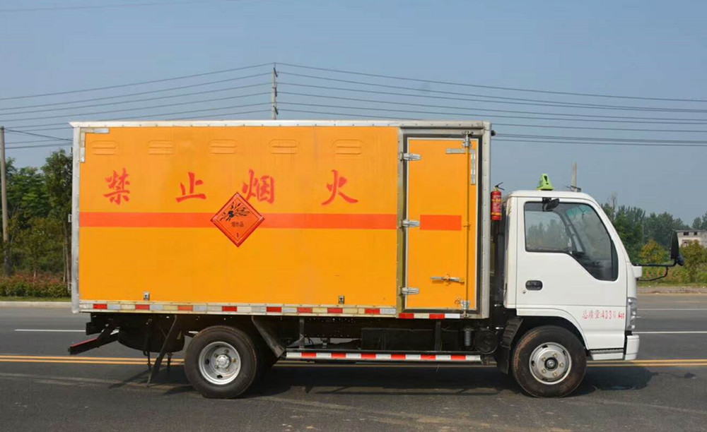 慶鈴五十鈴4米1（藍牌）爆破器材車(chē)