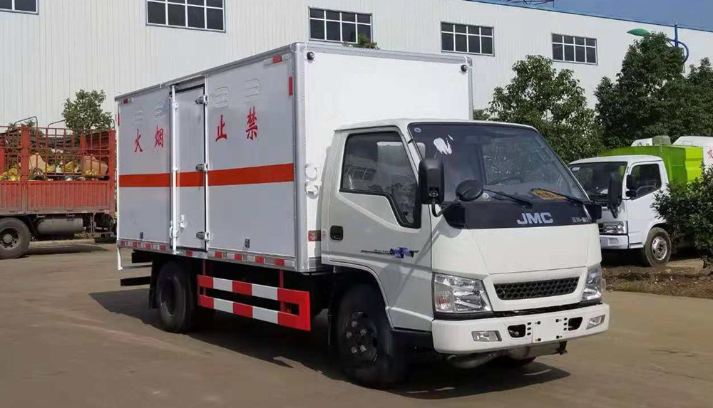 江鈴4.2米（藍牌）氣瓶廂運輸車(chē)