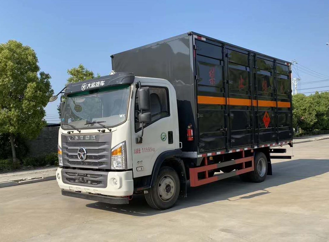 大運國六液體廂式運輸車(chē)