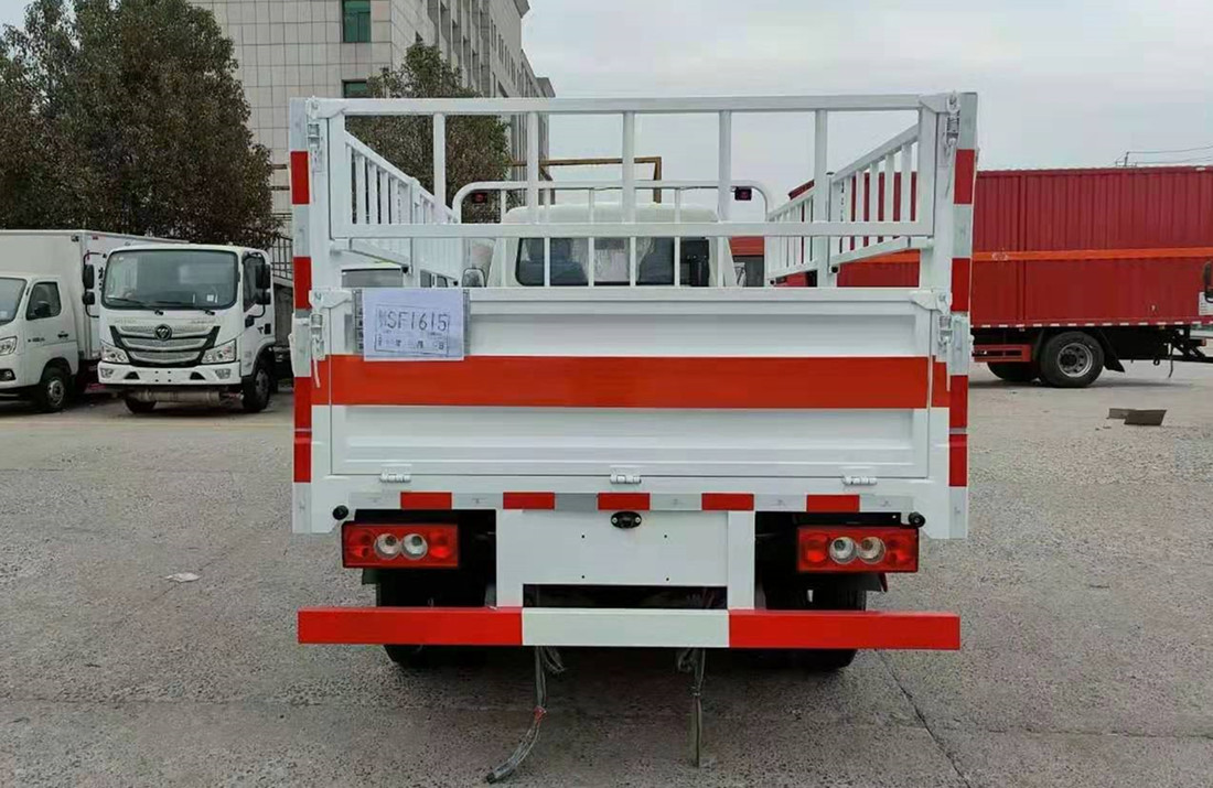 福田時(shí)代藍牌氣瓶運輸車(chē)