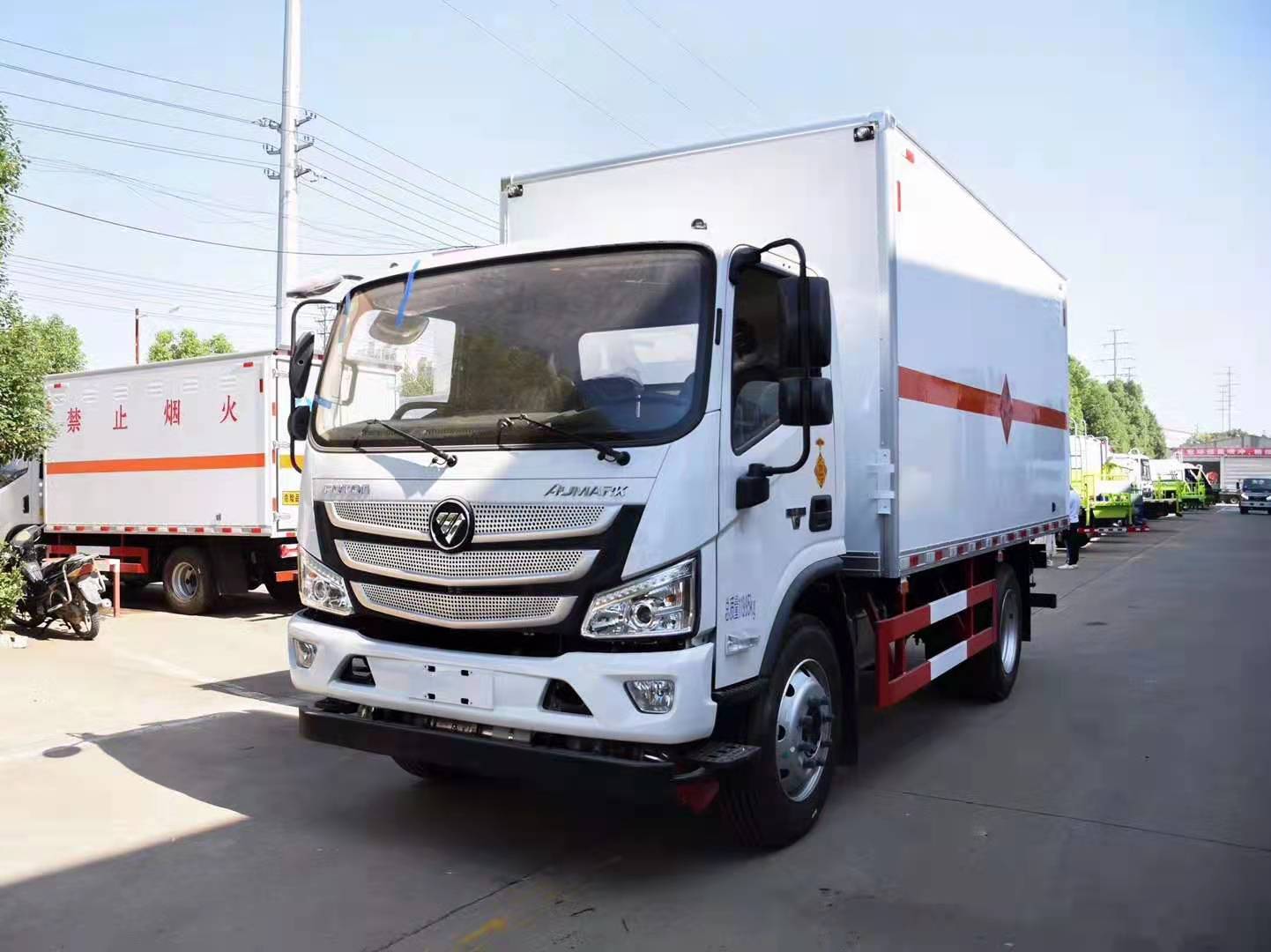 福田歐馬可5.15米雜項危險品廂式運輸車(chē)