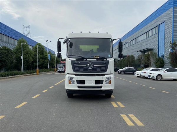 國六東風(fēng)天錦12方掃路車(chē)