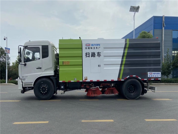 國六東風(fēng)天錦12方掃路車(chē)