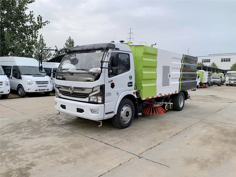 國六2.5方水 5方塵東風(fēng)D7 掃路車(chē)