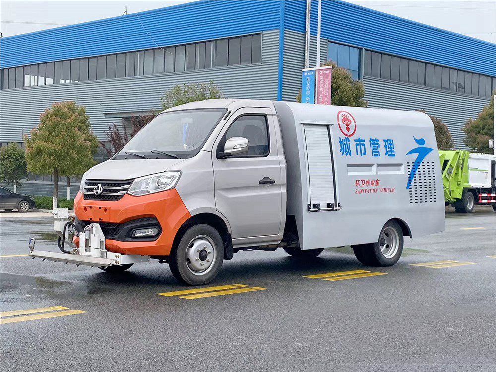 國六1.5立方 藍牌長(cháng)安 路面清洗車(chē)