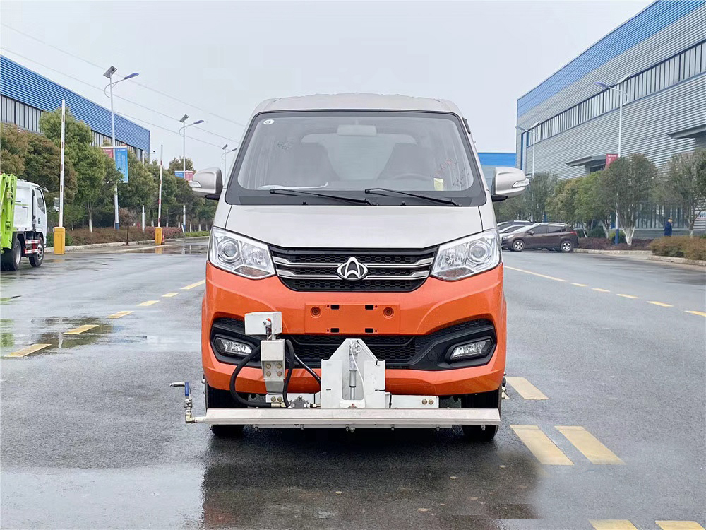 國六1.5立方 藍牌長(cháng)安 路面清洗車(chē)