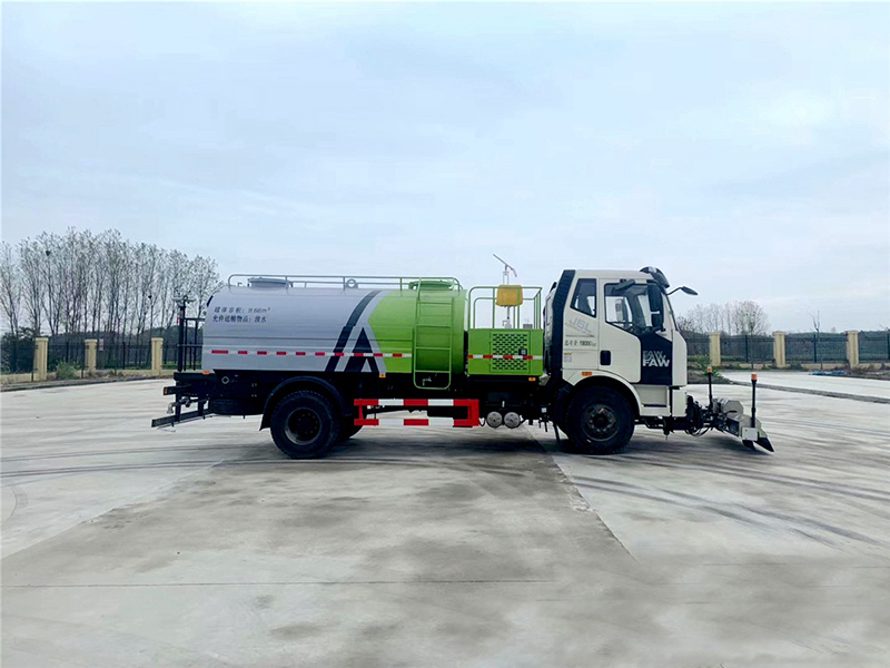國六8立方解放J6 路面清洗車(chē)