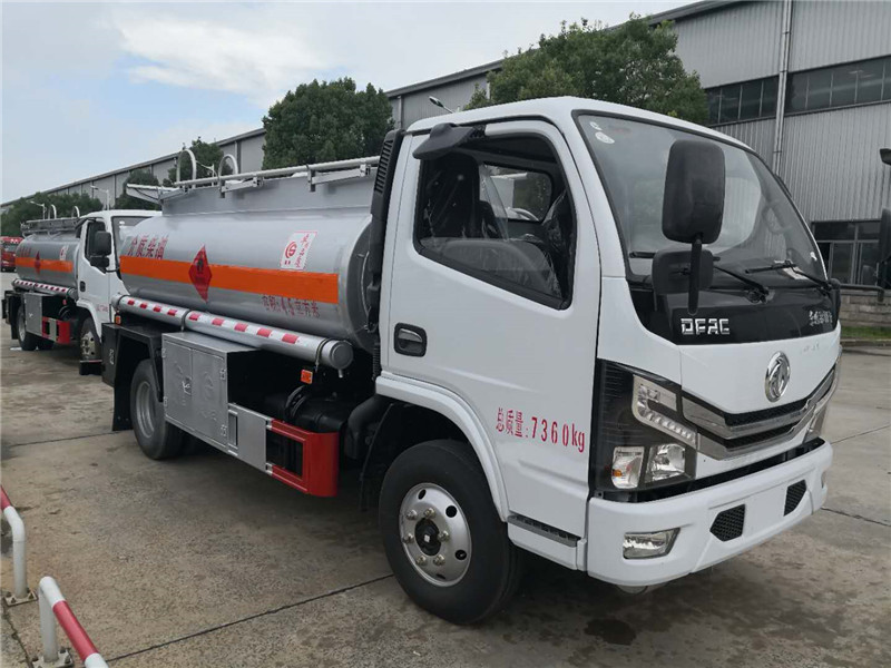 東風(fēng)多利卡4.5方國六加油車(chē)