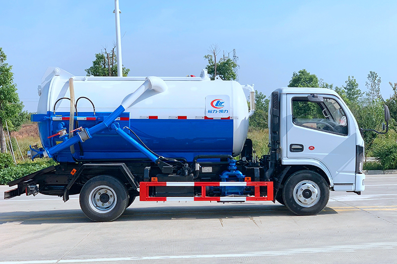 國六小多利卡 5方 吸污車(chē)