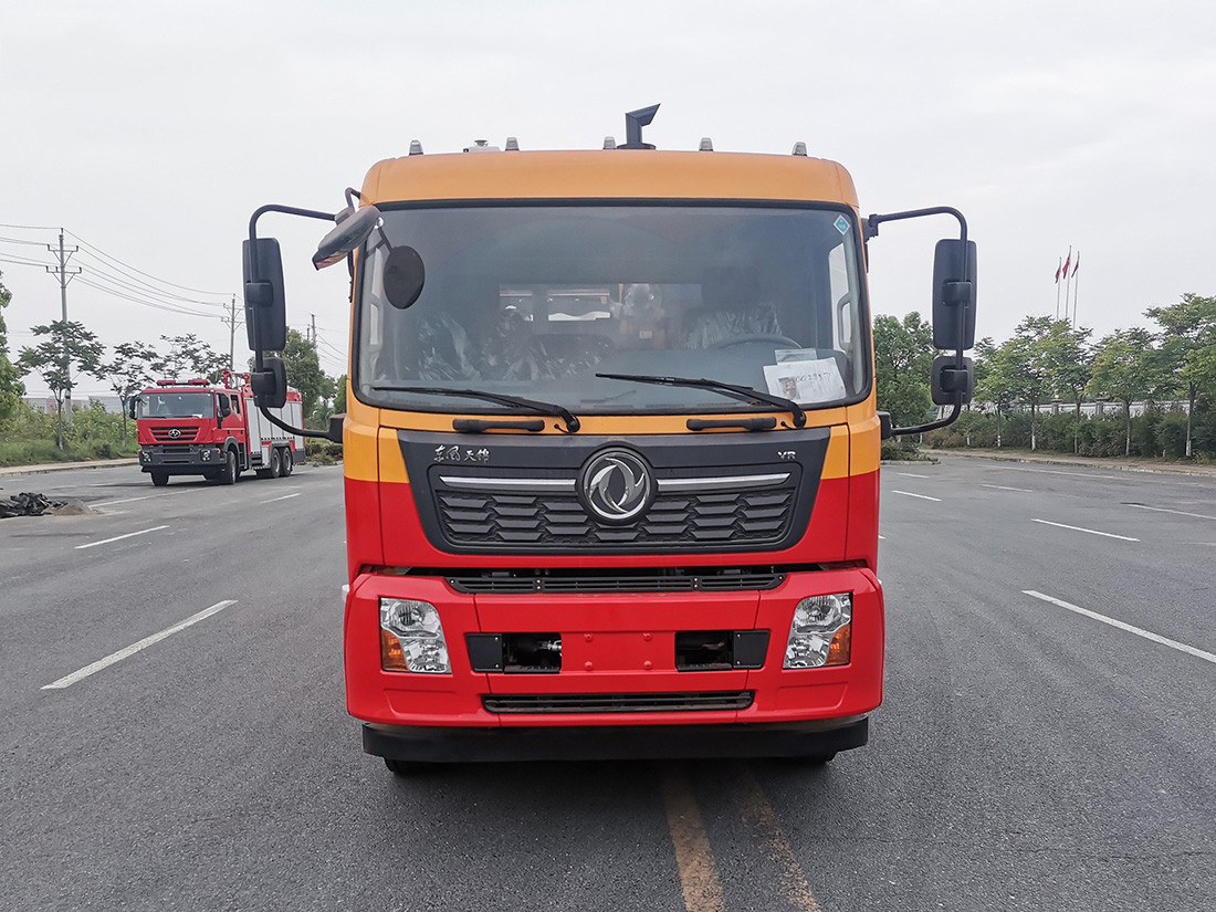 東風(fēng)天龍后雙橋23方清洗吸污車(chē)