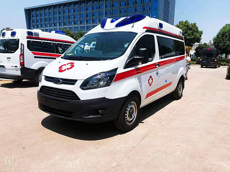 福特V362中軸中頂柴油版監護型救護車(chē)