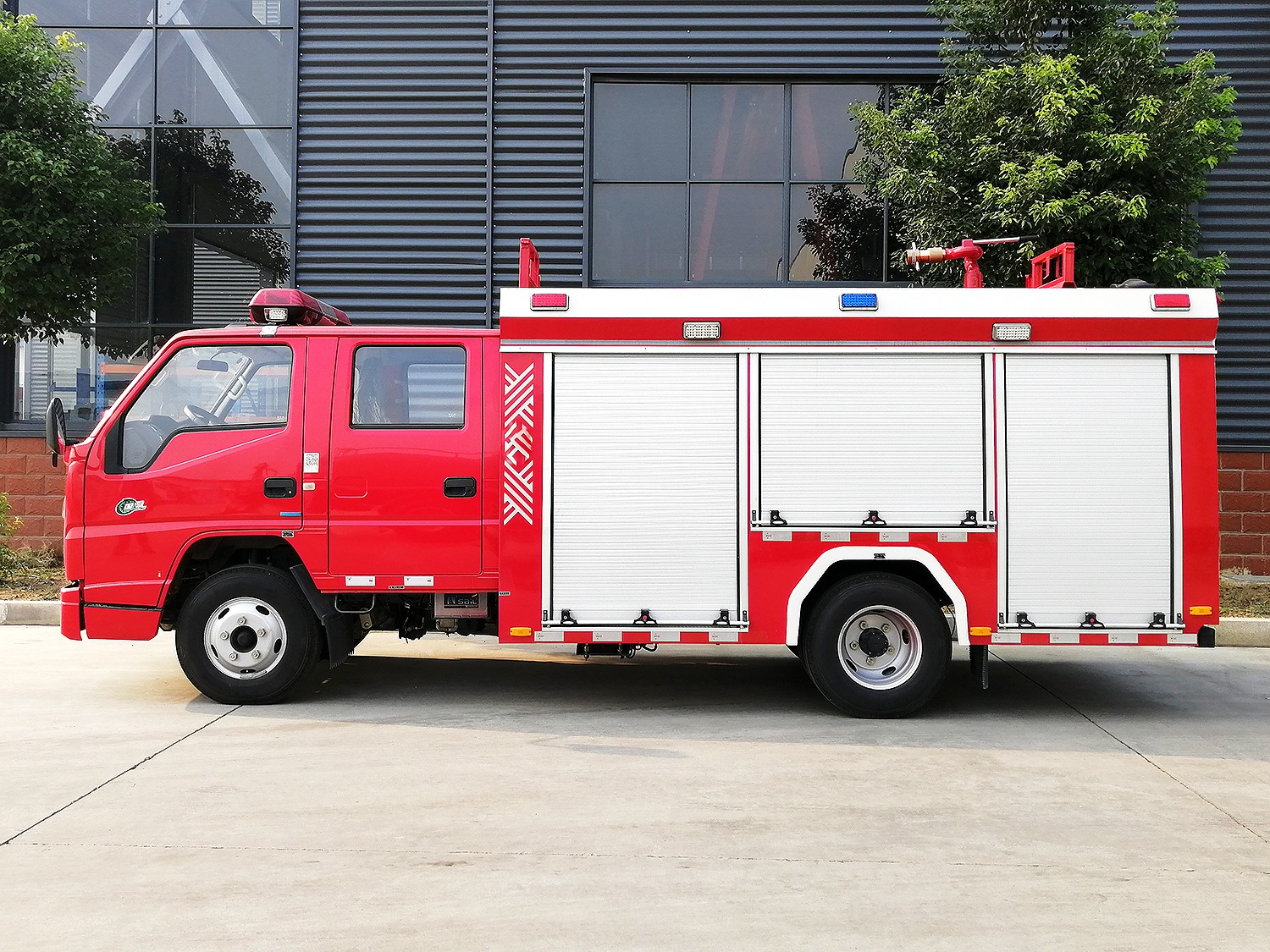 國六江鈴順達2.5立方水罐消防車(chē)