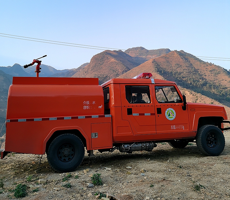 北汽勇士四驅森林消防供水車(chē)