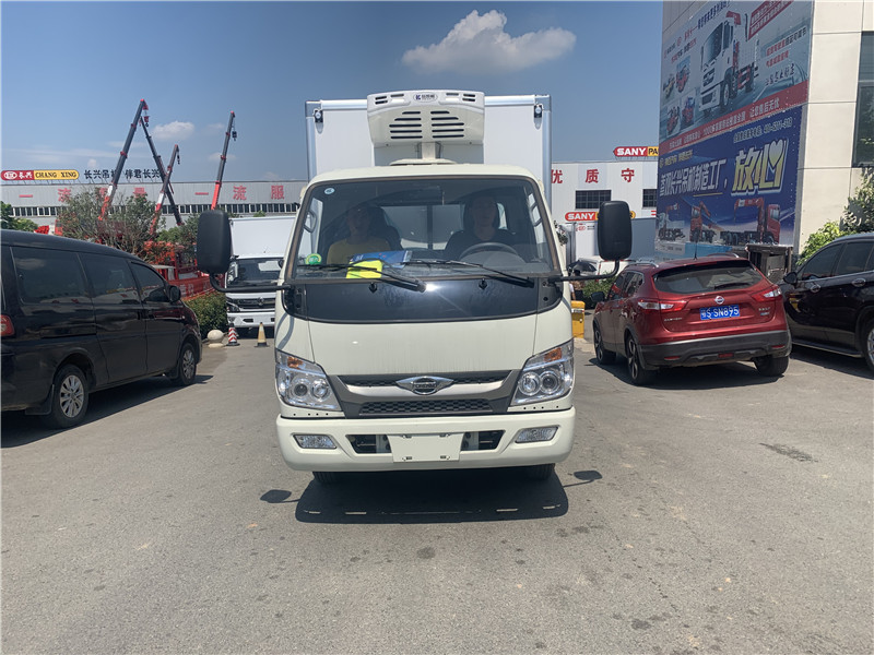 國六 福田3.5米柴油冷藏車(chē)