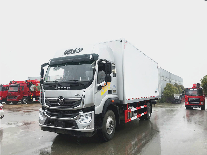 國六 福田奧鈴大黃蜂6.8米冷藏車(chē)