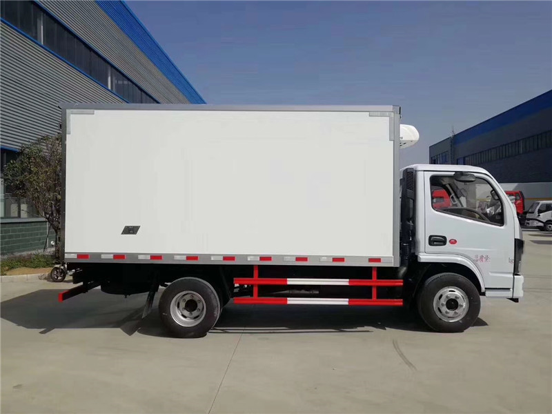 國六 東風(fēng)多利卡D6冷藏車(chē)